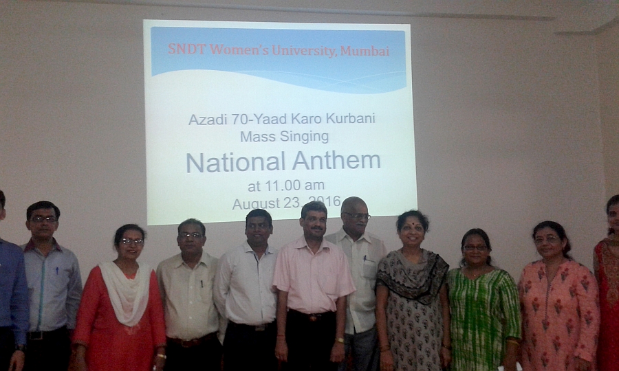 Mass Singing National Anthem 23-8-2016